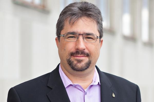 Pavel Makovský, LIGS University
